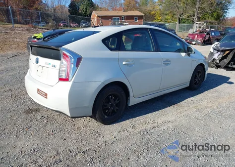2014 Toyota Prius Four z USA, uszkodzony, nr VIN JTDKN3DU8E1825696